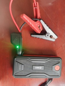 充电宝为什么一直显示绿灯(充电宝充电时显示绿灯正常吗?)